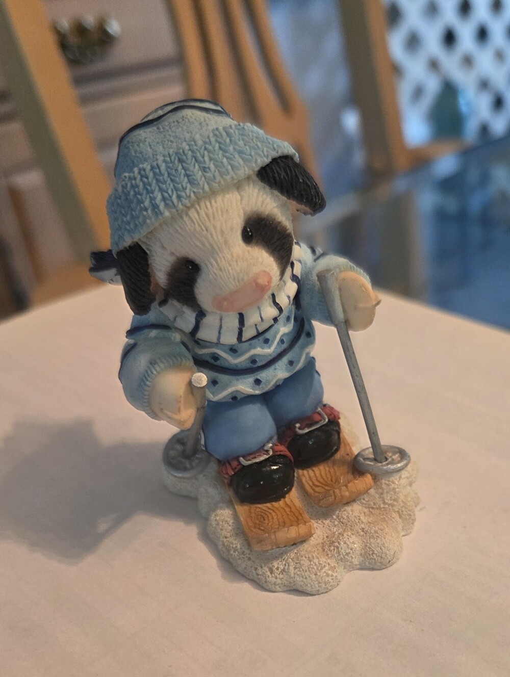 Enesco Mary's Moo Moos "Barn To Ski" Figurine